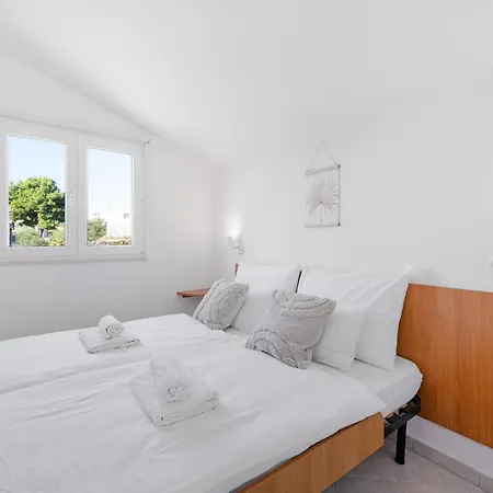 Apartman 2 Bedroom Lovely In