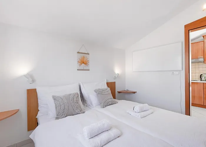 2 Bedroom Lovely In * Rogoznica (Sibenik-Knin)