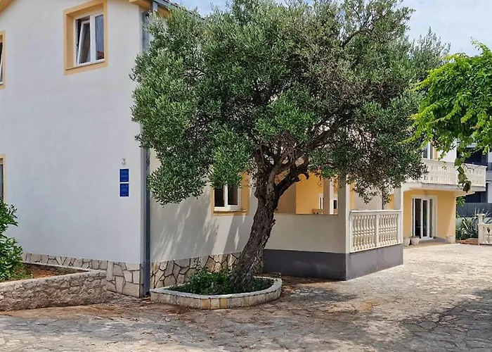 Appartement 2 Bedroom Lovely In *